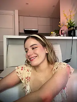 NicoleCut