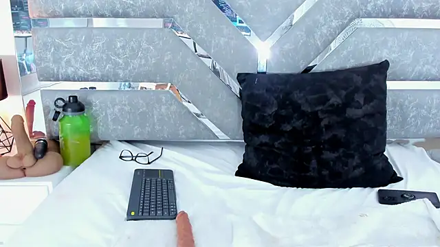Slut_Milf_ webcam