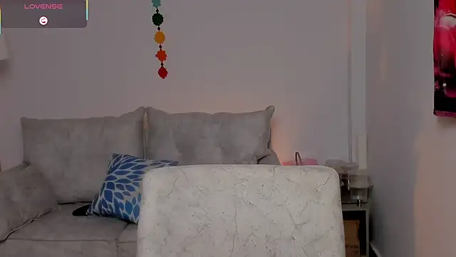 Sara_Charmy webcam