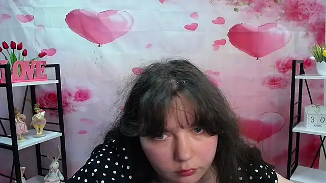 NeonilaLisova webcam