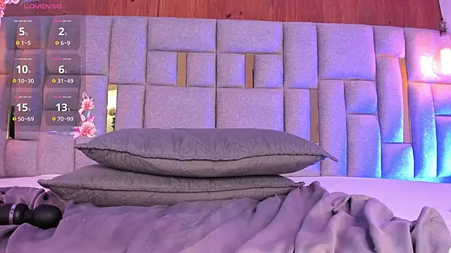 miia_reeves_ webcam