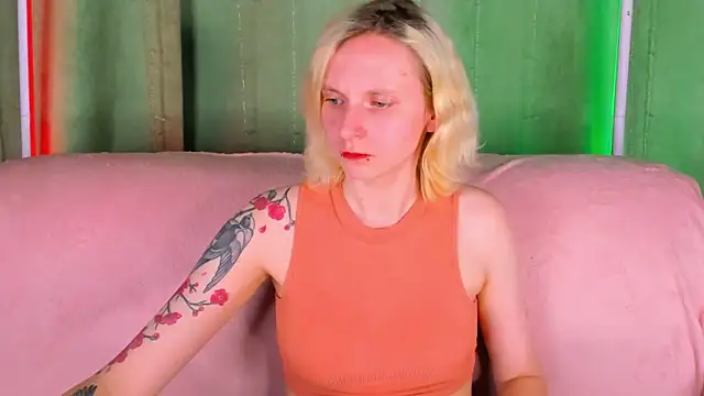 likilips - LikiLips's free webcam - UK Sex Cams