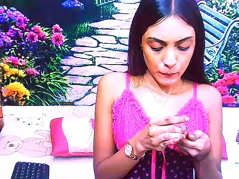 IndianPretty14u2Luv webcam