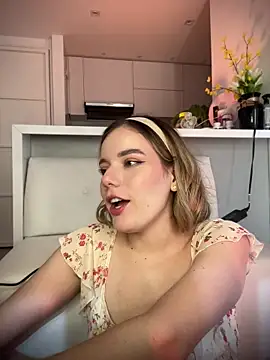 NicoleCut webcam