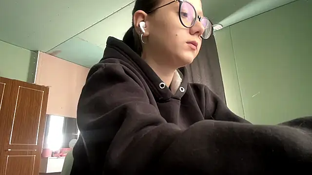 AdelleBaggenstoss webcam