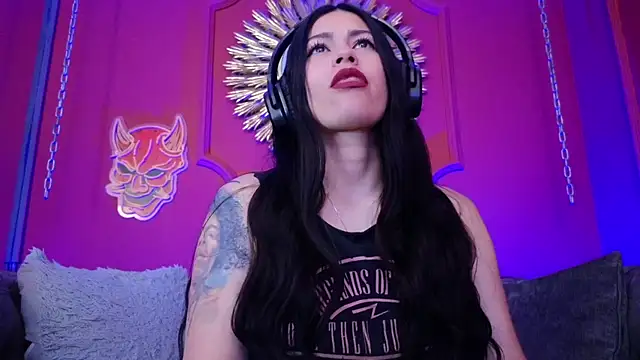 Julieta_Russell webcam
