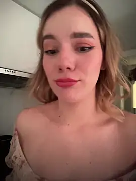 NicoleCut webcam