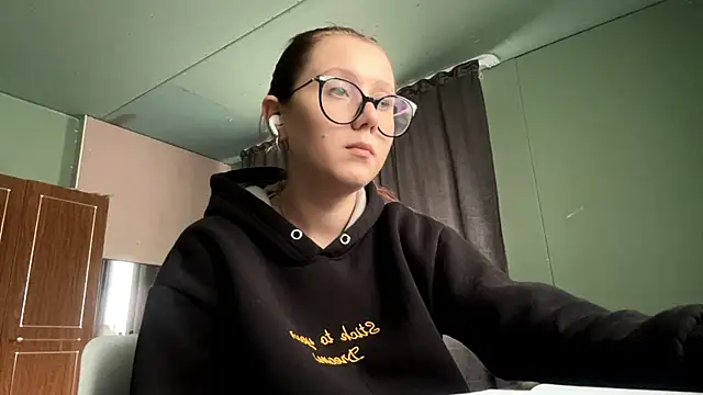 AdelleBaggenstoss webcam