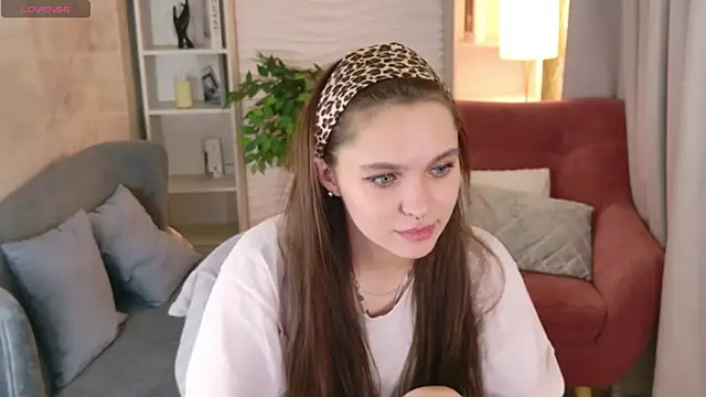 ChloeSunny webcam