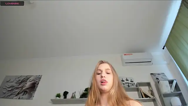 Preview of tawnyavanschaick