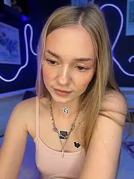 MilaMoone webcam