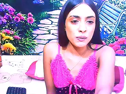 IndianPretty14u2Luv webcam