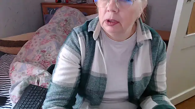 BozhenaNude webcam