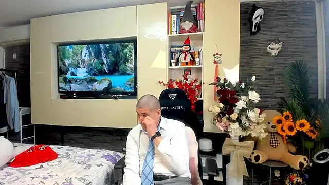 SpartacusDaddy48 live sex cam