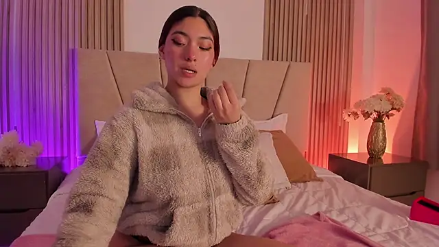Victoria_Beaumont webcam