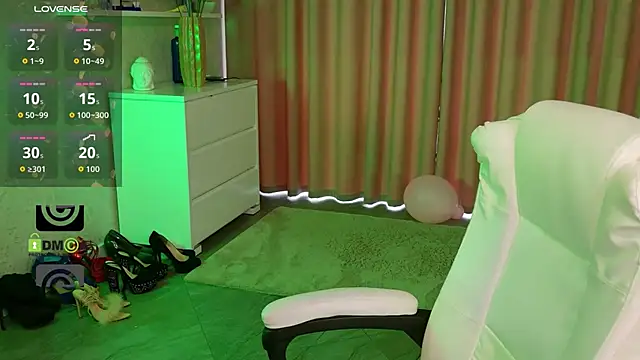 KellyKleine webcam