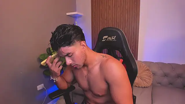 liam_collins21 webcam