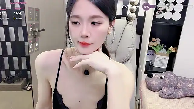 yueyue-mm (F milf) - 下空直播5分钟
