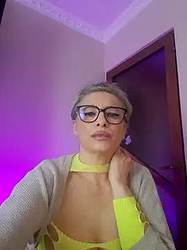 LunaBlaise webcam
