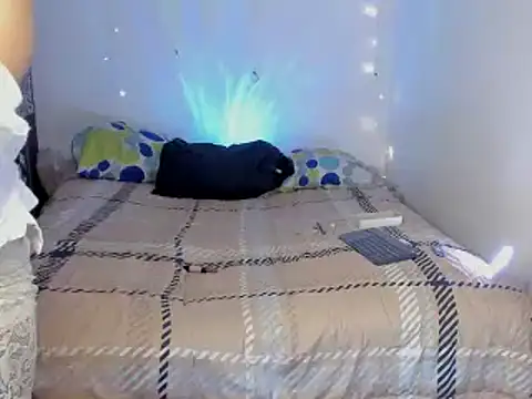 chloe_kisses webcam