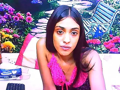 IndianPretty14u2Luv webcam