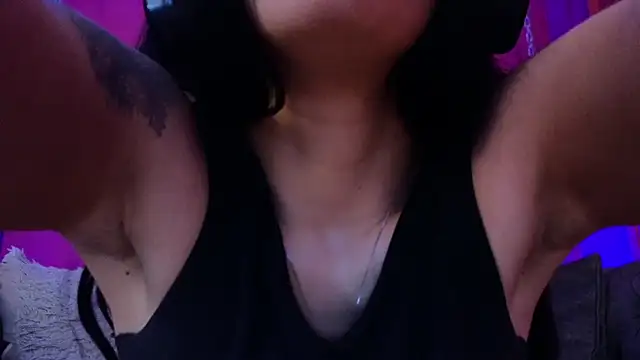 Julieta_Russell webcam
