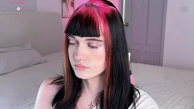 Vailyreb_ webcam