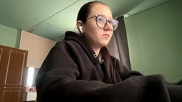 AdelleBaggenstoss webcam