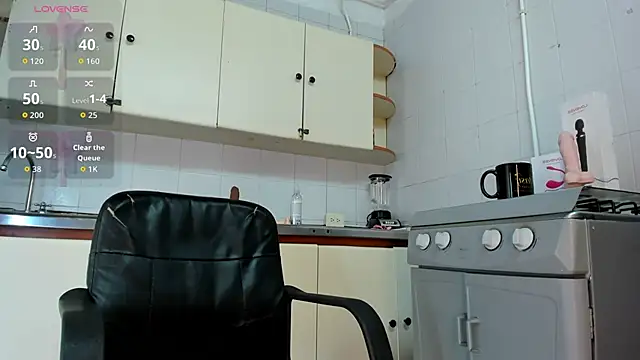 BustyGlow webcam
