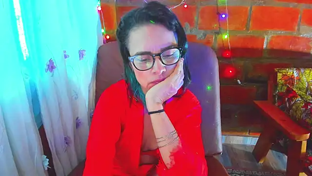 BrianaGarner webcam