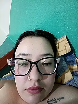 Zoe_Curvy webcam
