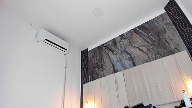 sarita_rouzze webcam