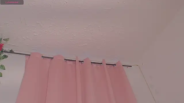 Daphnewalker__ webcam