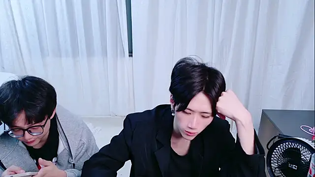 Dkcolo live sex cam