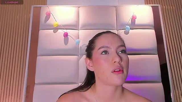 Megann_Rousee webcam