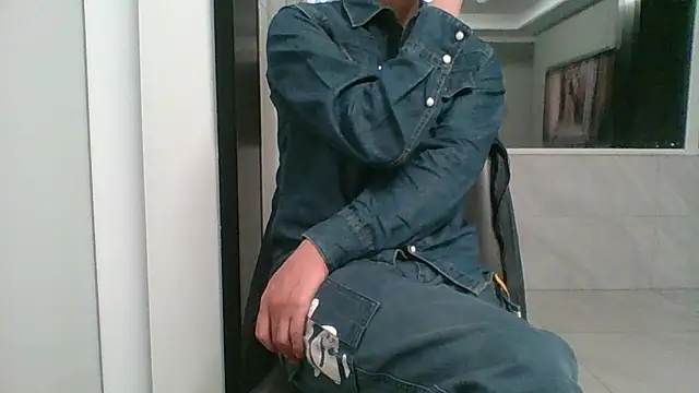 nole_china7 (Ask my age) - talk / fun / cum