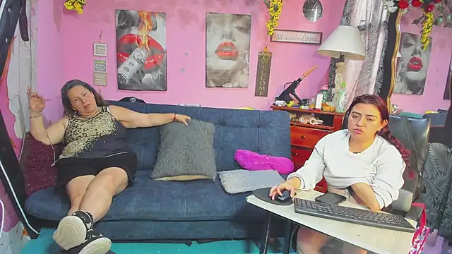 lesbiancuple webcam