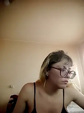 BlondieTami webcam