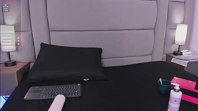 lexiee__ webcam