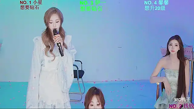 美女ZZ000S33在线直播