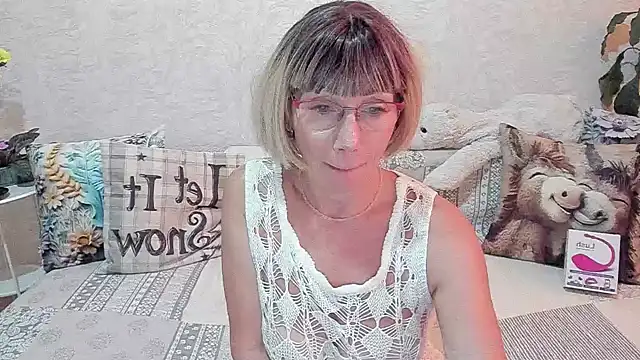 AgataFoxx webcam