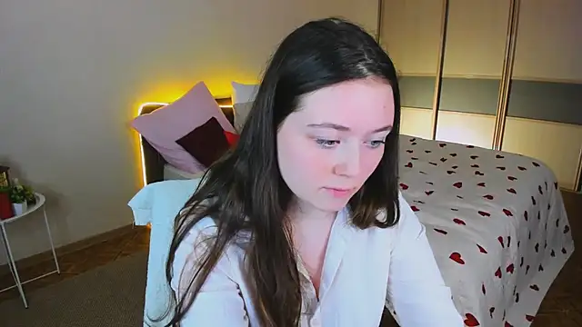 AlluringLookk webcam