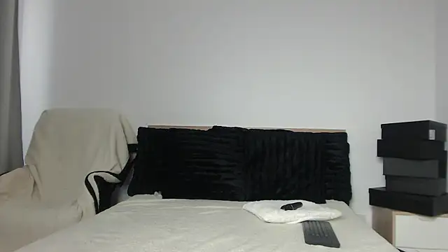 layla23a (F young) - Make my pussy wet for you
