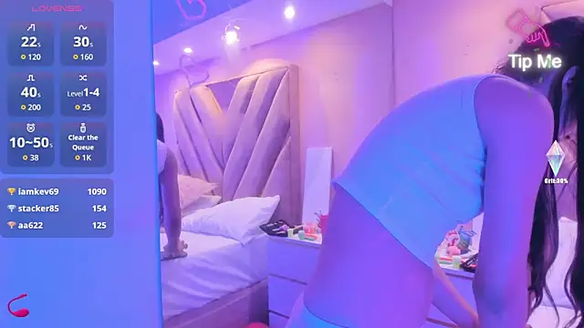 chloe_larson webcam