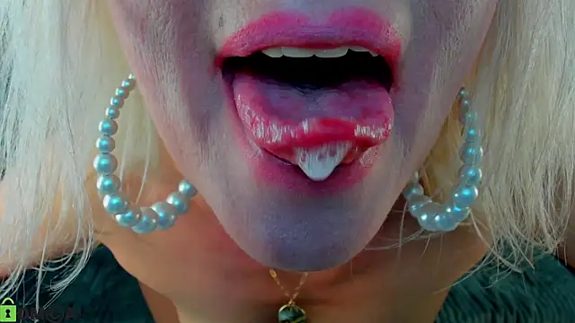 Ledi_Luna webcam