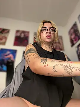 CarolQueen1_ webcam
