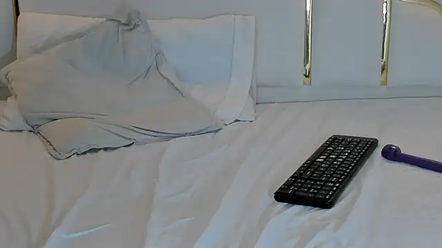 naughtyrose_vc webcam