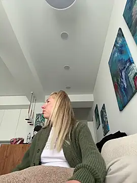 LuisaBecker webcam