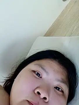 hello098712 Stripchat cam model