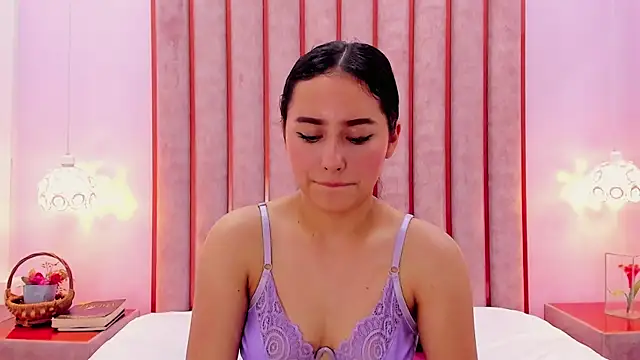 Zoe_Monrow webcam
